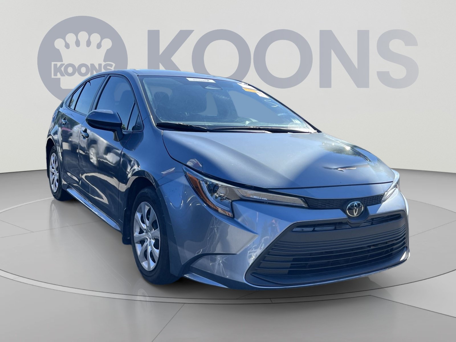 Used 2025 Toyota Corolla LE FWD image 5