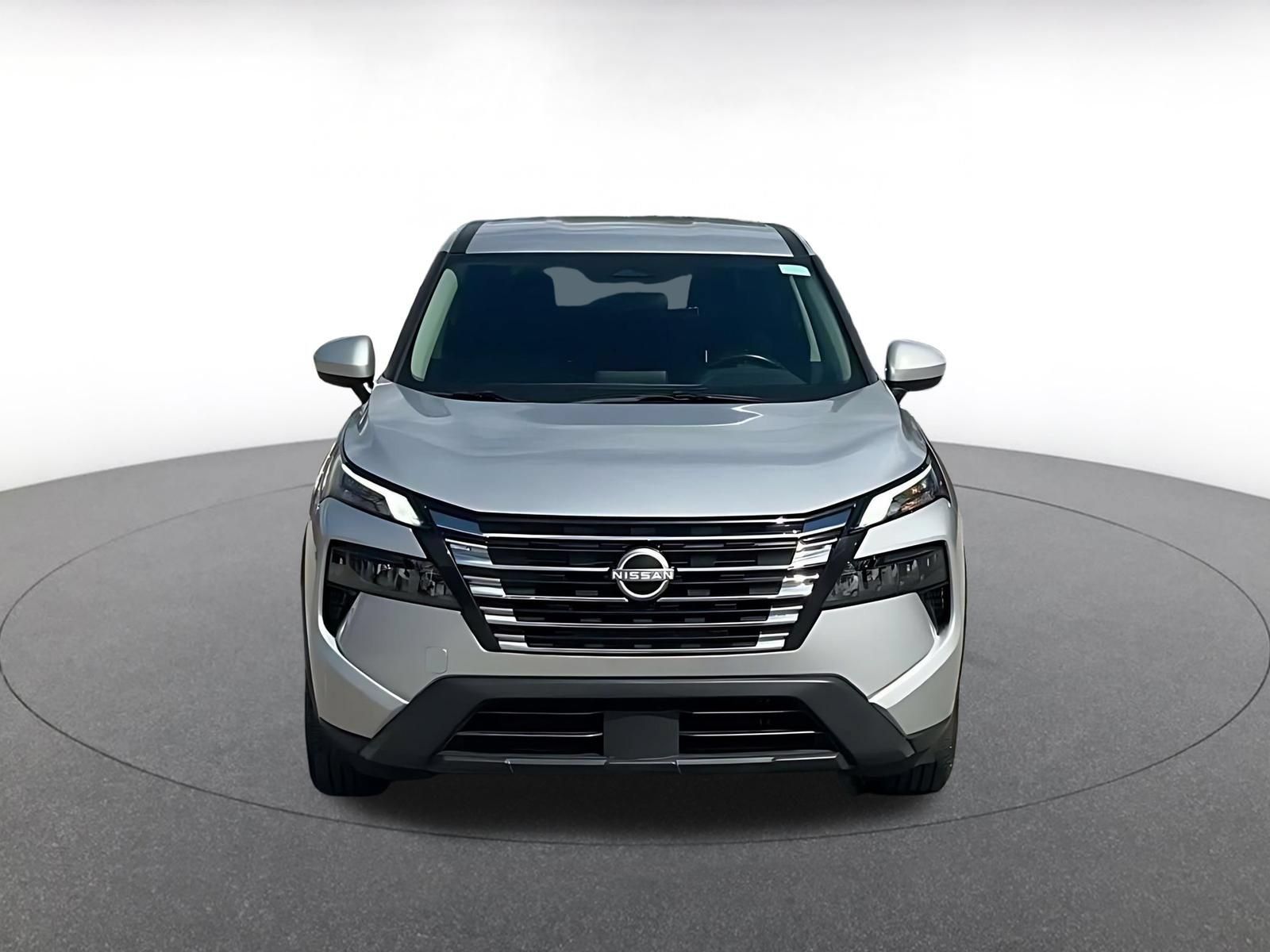 Used 2025 Nissan Rogue SV FWD image 4
