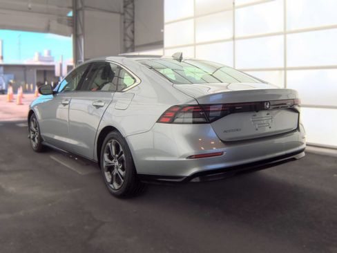 Used 2023 Honda Accord EX image 4