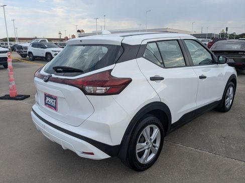 Used 2025 Nissan Kicks Play S FWD image 5