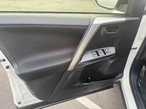 Used 2017 Toyota RAV4 LE w/ Carpet Mat Package image 22