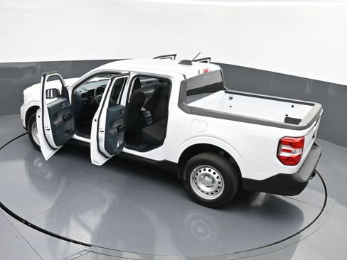 Used 2025 Ford Maverick XL w/ Equipment Group 102A image 40