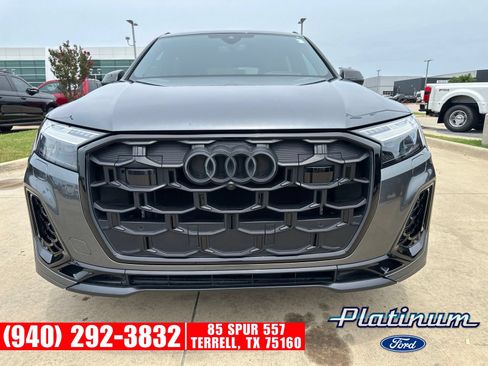 Used 2025 Audi SQ7 Prestige w/ Prestige Package AWD/4WD image 8