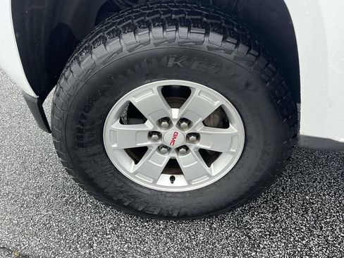 Used 2018 GMC Canyon 2WD Crew Cab w/ Convenience Package image 9