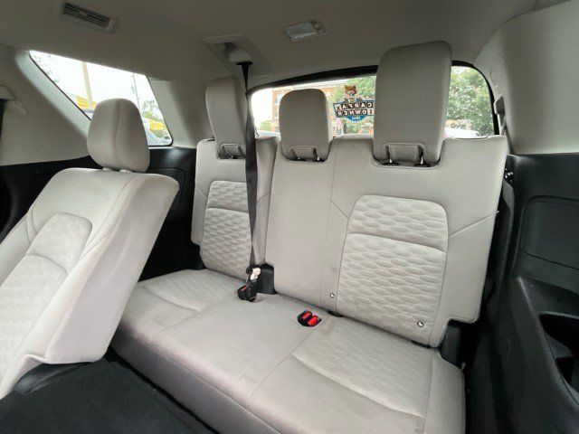 Used 2023 Nissan Pathfinder SV FWD image 34