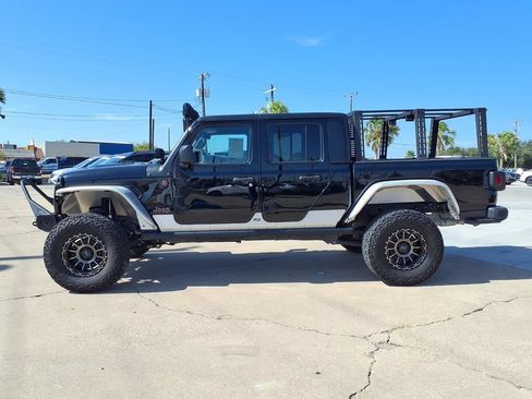 Used 2022 Jeep Gladiator Rubicon w/ Trailer Tow Package AWD/4WD image 5