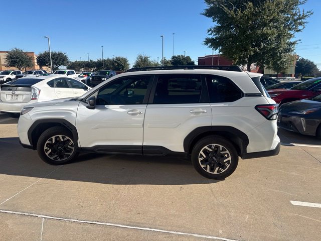 Used 2025 Subaru Forester Premium AWD/4WD image 5