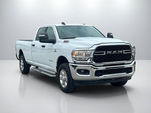 Used 2024 RAM 2500 Big Horn AWD/4WD image 3
