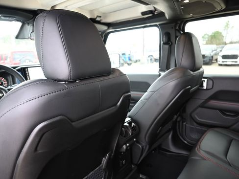 New 2026 Jeep Wrangler Unlimited Rubicon image 21