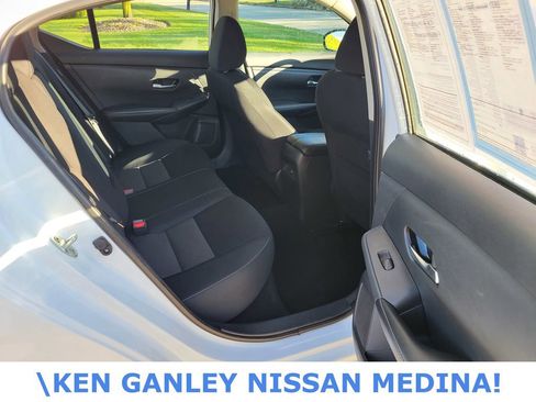 Used 2022 Nissan Sentra SV image 43