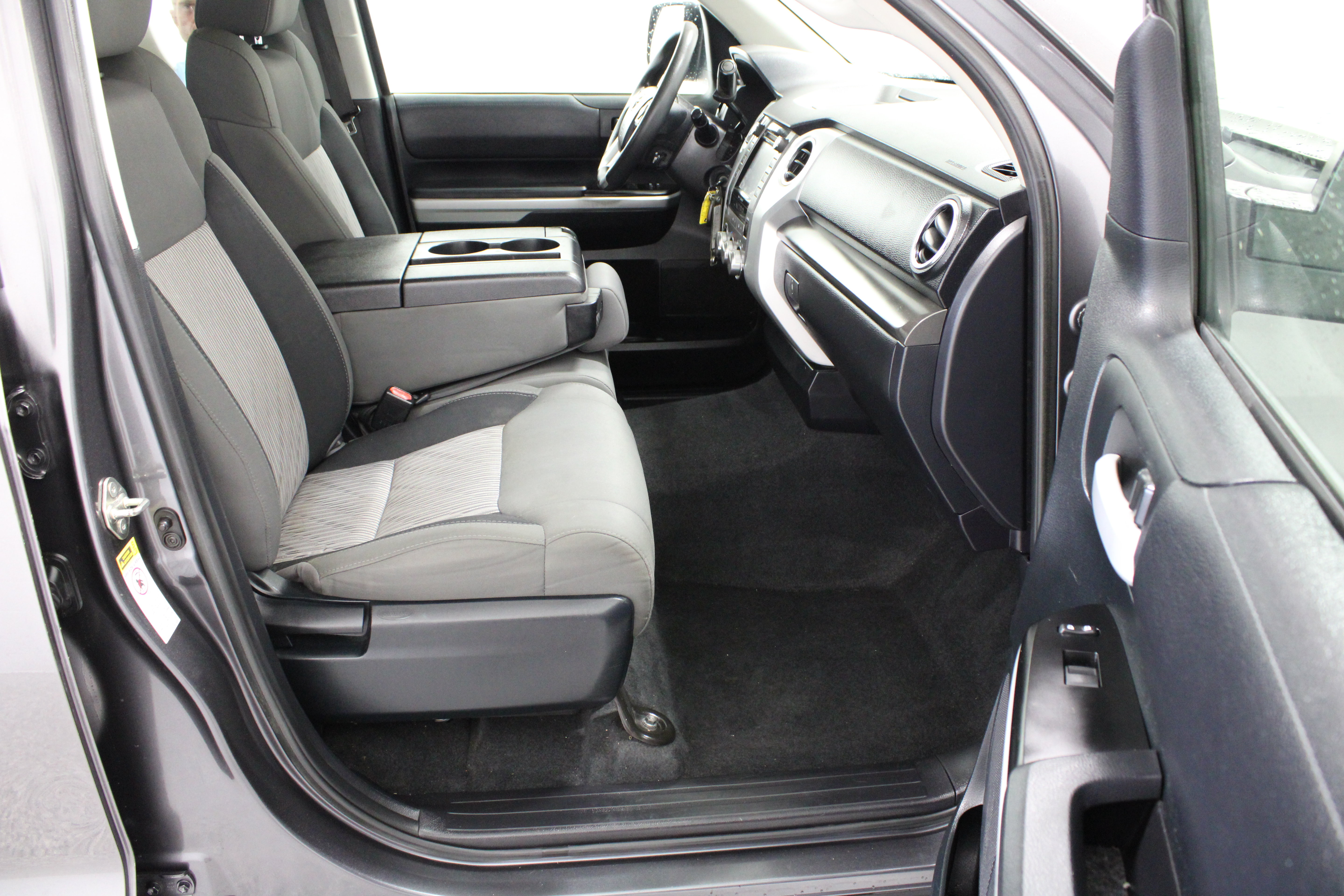 Used 2017 Toyota Tundra SR5 RWD image 33