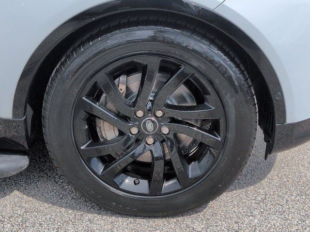 Used 2020 Land Rover Discovery Landmark AWD/4WD image 11