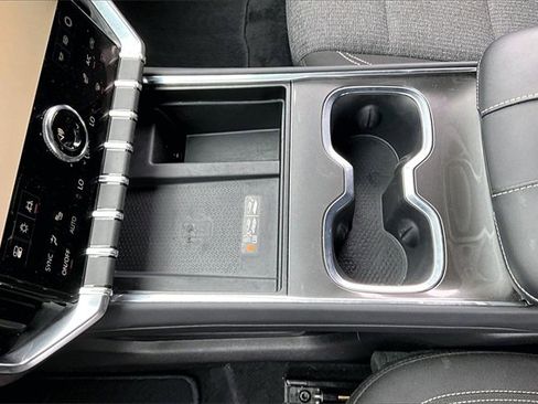 Used 2025 GMC Acadia Elevation image 18