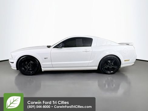Used 2006 Ford Mustang GT Premium image 6