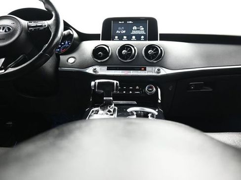 Used 2019 Kia Stinger image 21