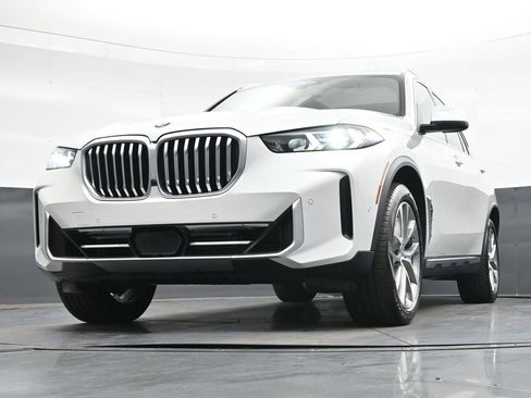 Used 2024 BMW X5 xDrive40i w/ Premium Package AWD/4WD image 73