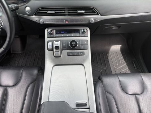 Used 2022 Hyundai Palisade SEL w/ Premium Package FWD image 10