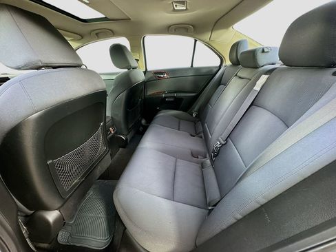 Used 2010 Suzuki Kizashi SE AWD/4WD image 25