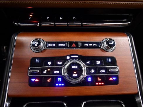 Used 2020 Lincoln Aviator Reserve w/ Equipment Group 202A image 28