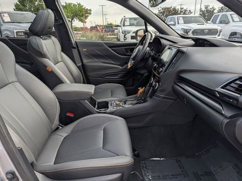 Used 2025 Subaru Forester Wilderness w/ Convenience Package AWD/4WD image 33