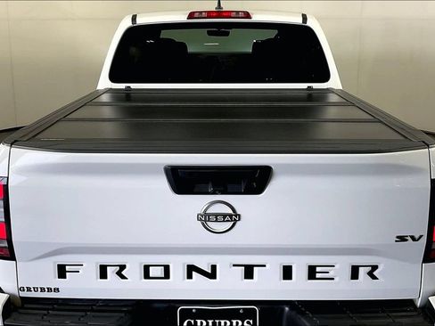 Used 2022 Nissan Frontier SV w/ Technology Package RWD image 34