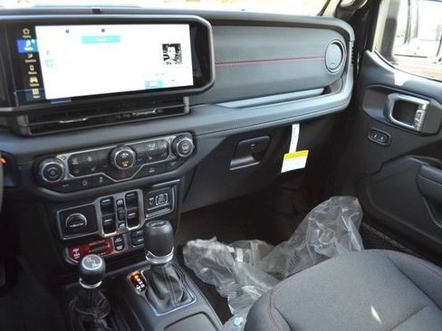 New 2026 Jeep Wrangler Unlimited Rubicon AWD/4WD image 20