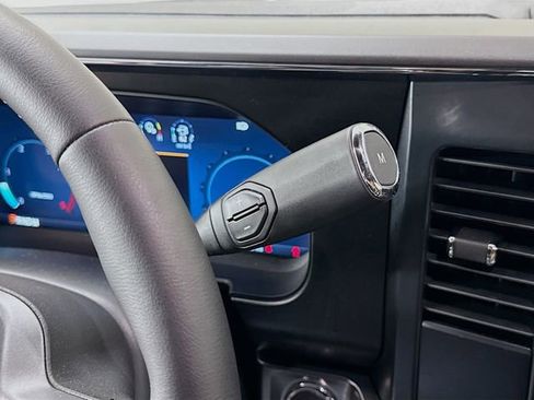 Used 2025 Ford F250 Lariat image 17