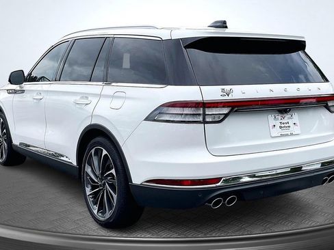 Used 2026 Lincoln Aviator Reserve w/ Luxury Package RWD image 5
