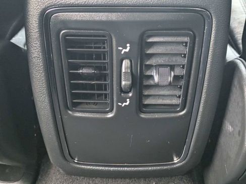 Used 2019 Jeep Grand Cherokee Laredo w/ Laredo X Package image 15