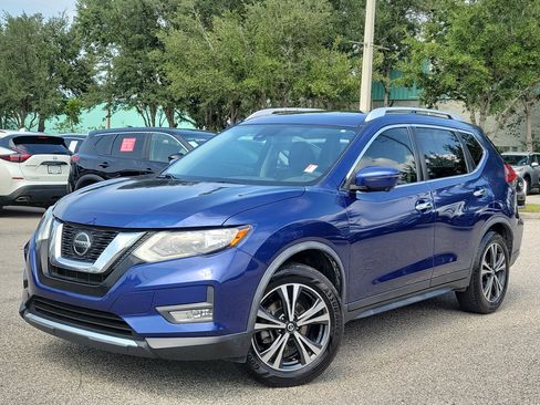 Certified 2020 Nissan Rogue SV w/ Sun & Sound Touring Package FWD image 32