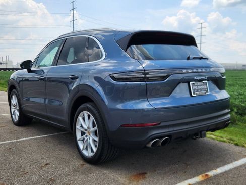 Used 2019 Porsche Cayenne S w/ Premium Package AWD/4WD image 3