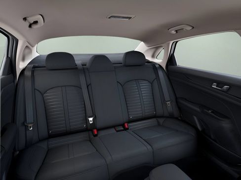 Used 2025 Kia K5 LXS FWD image 12