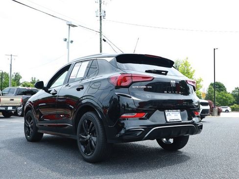 Used 2024 Buick Encore GX Sport Touring FWD image 8
