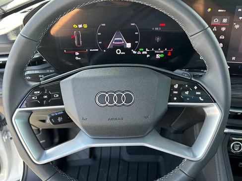 New 2025 Audi Q5 Premium image 23