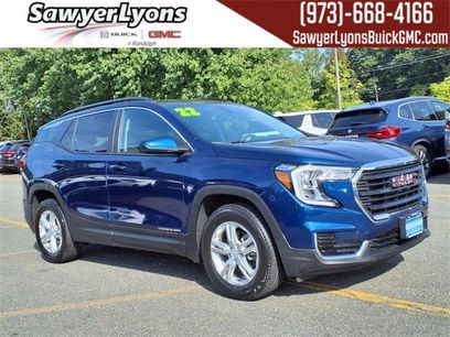 Certified 2022 GMC Terrain SLE w/ Driver Convenience Package