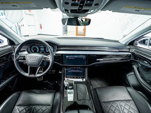 Used 2023 Audi S8 image 57