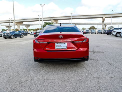 Used 2025 Toyota Camry XLE w/ Premium Plus Package FWD image 8