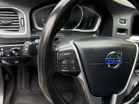 Used 2017 Volvo V60 T5 Cross Country w/ Convenience Package AWD/4WD image 38