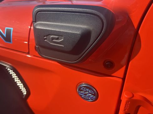 Used 2023 Jeep Wrangler Unlimited Rubicon 4xe w/ Steel Bumper Group image 15