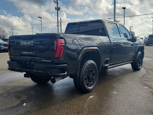 Used 2025 GMC Sierra 2500 Denali Ultimate w/ Max Trailering Package image 4