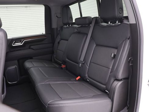 Used 2024 GMC Sierra 2500 Denali w/ Denali Reserve Package image 17