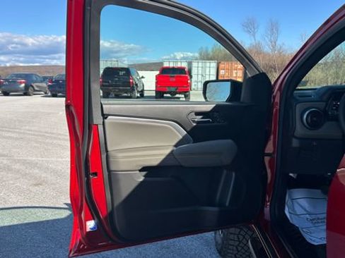 New 2026 Chevrolet Colorado ZR2 AWD/4WD image 16