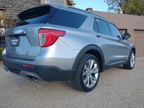 Used 2021 Ford Explorer Platinum w/ Equipment Group 601A image 16