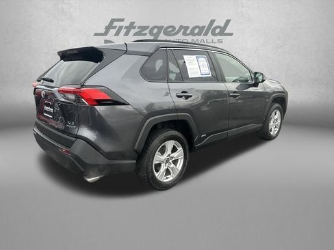 Used 2021 Toyota RAV4 XLE w/ Convenience Package image 7