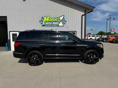 Used 2018 Lincoln Navigator Select w/ Cargo Package AWD/4WD image 7