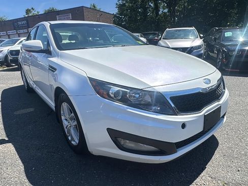 Used 2013 Kia Optima LX FWD image 3