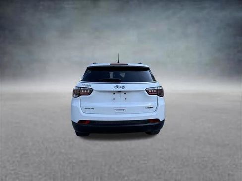 Certified 2022 Jeep Compass Latitude AWD/4WD image 6