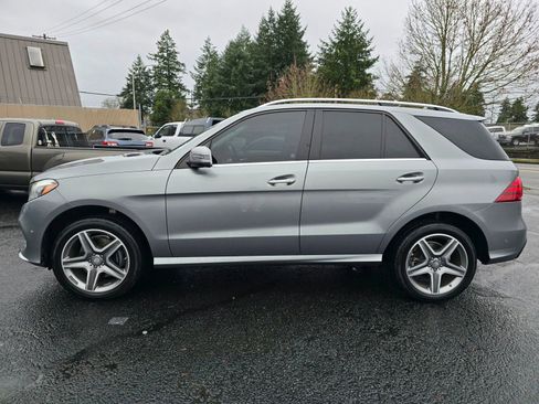 Used 2016 Mercedes-Benz GLE 400 4MATIC image 2