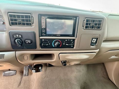 Used 2004 Ford F250 Lariat AWD/4WD image 11