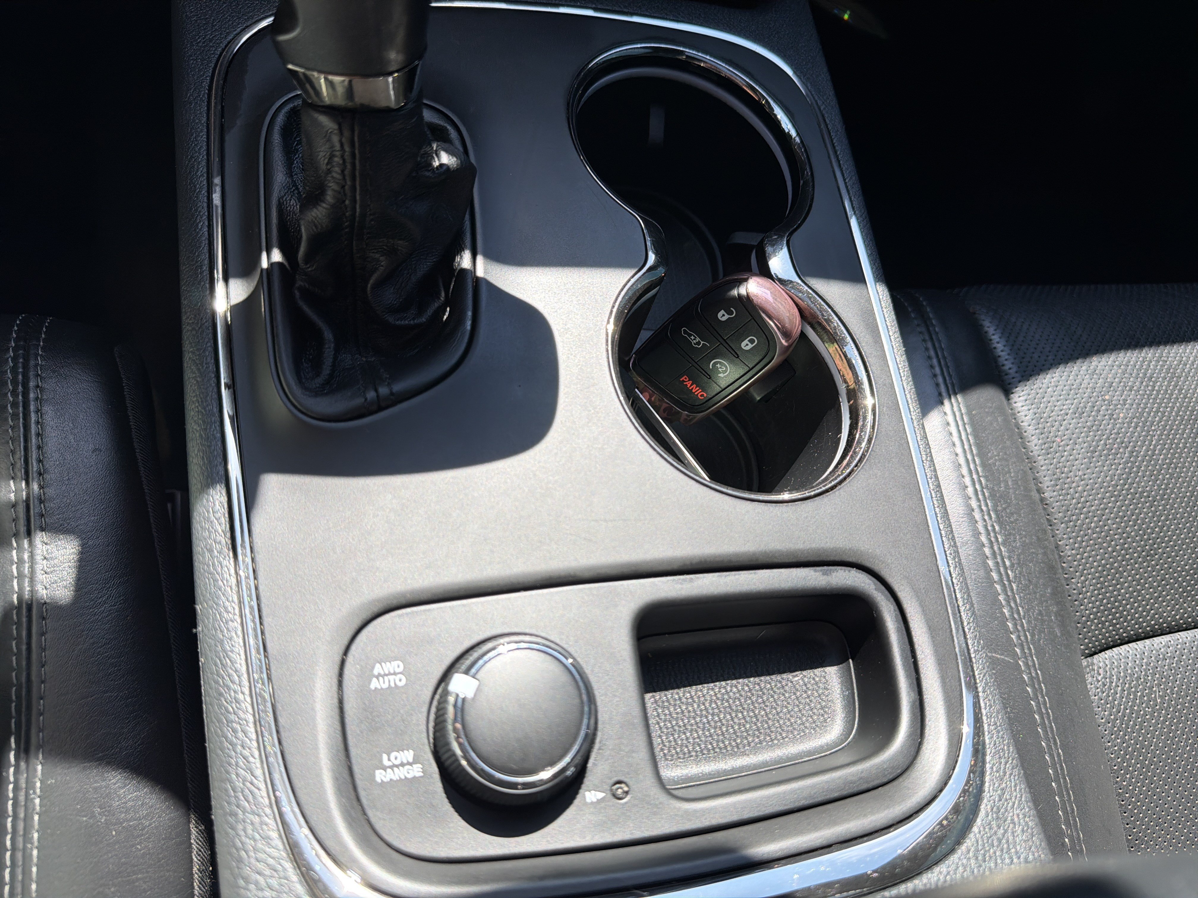 Used 2020 Dodge Durango R/T w/ Blacktop Package AWD/4WD image 24